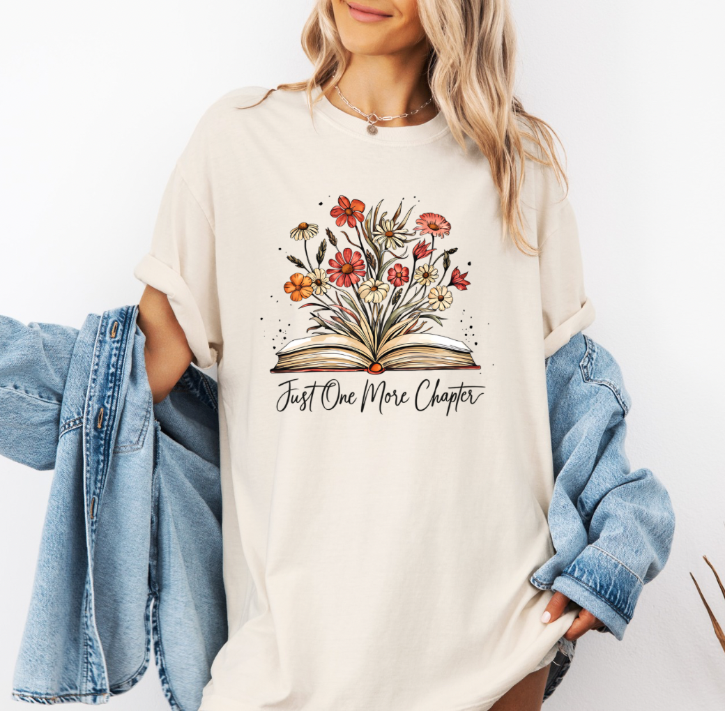 Just One More Chapter T-shirt (Ivory)