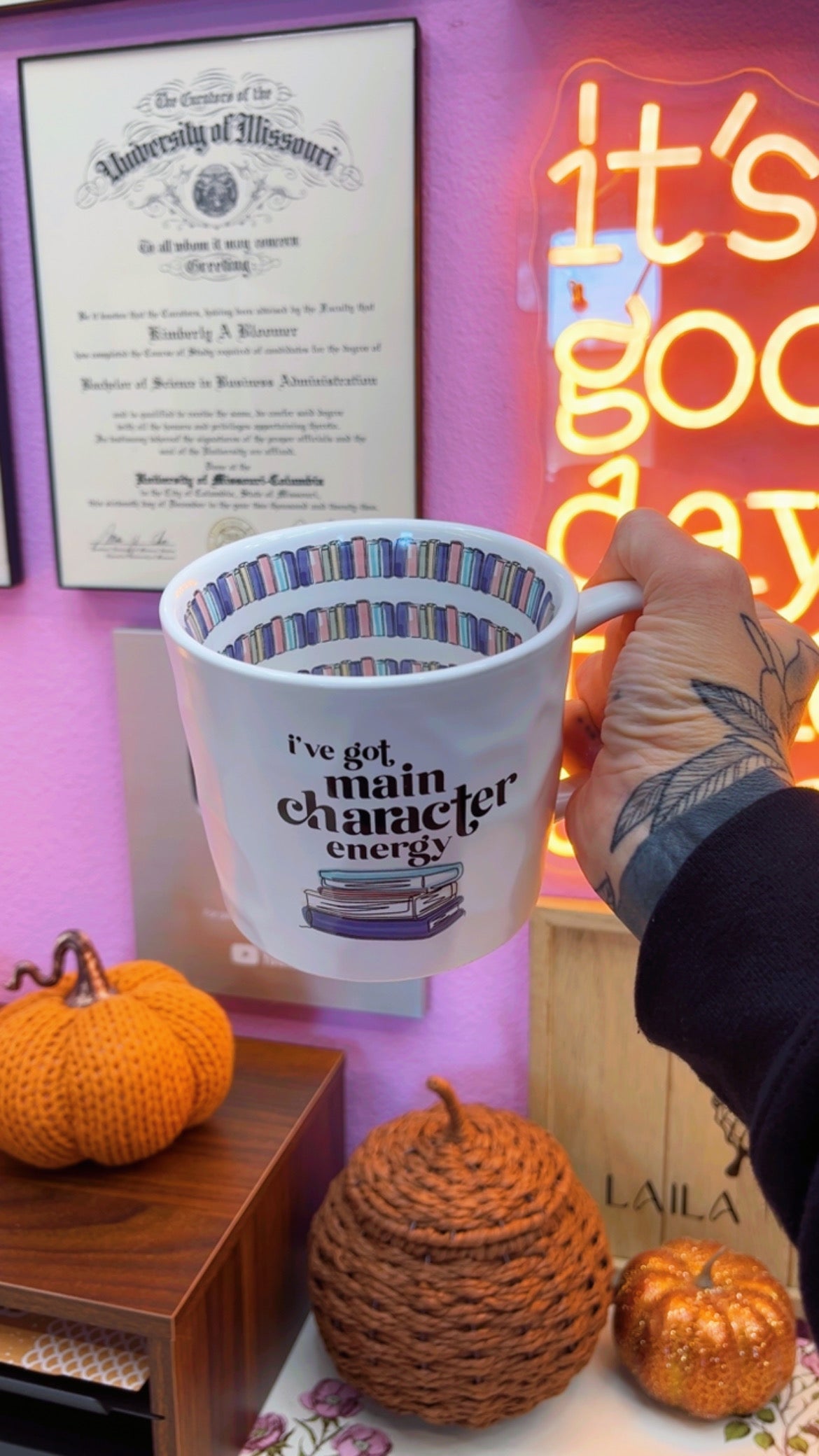 I’ve Got Main Character Energy Mug (18 oz)