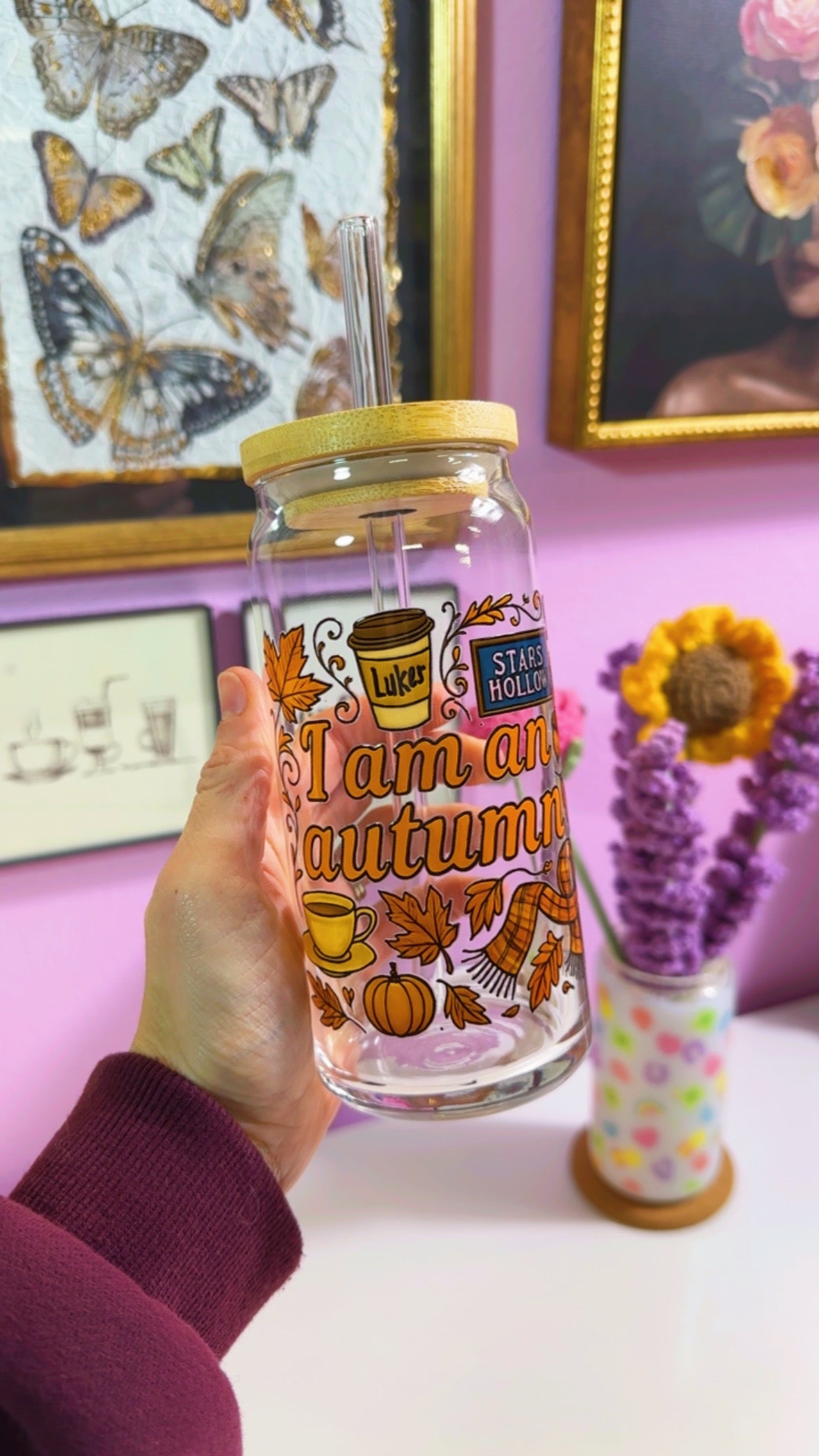 I am an Autumn 20 oz Glass Can