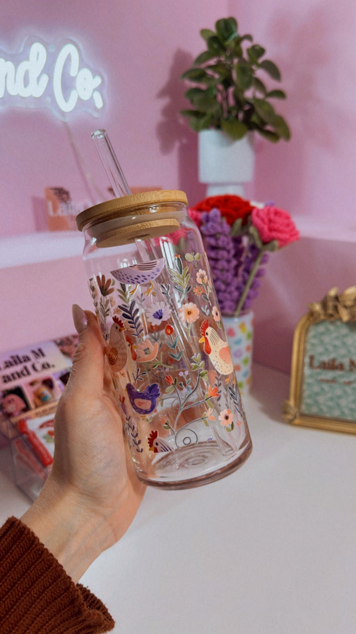 Flowers and Chickens! 20 oz Glass Can