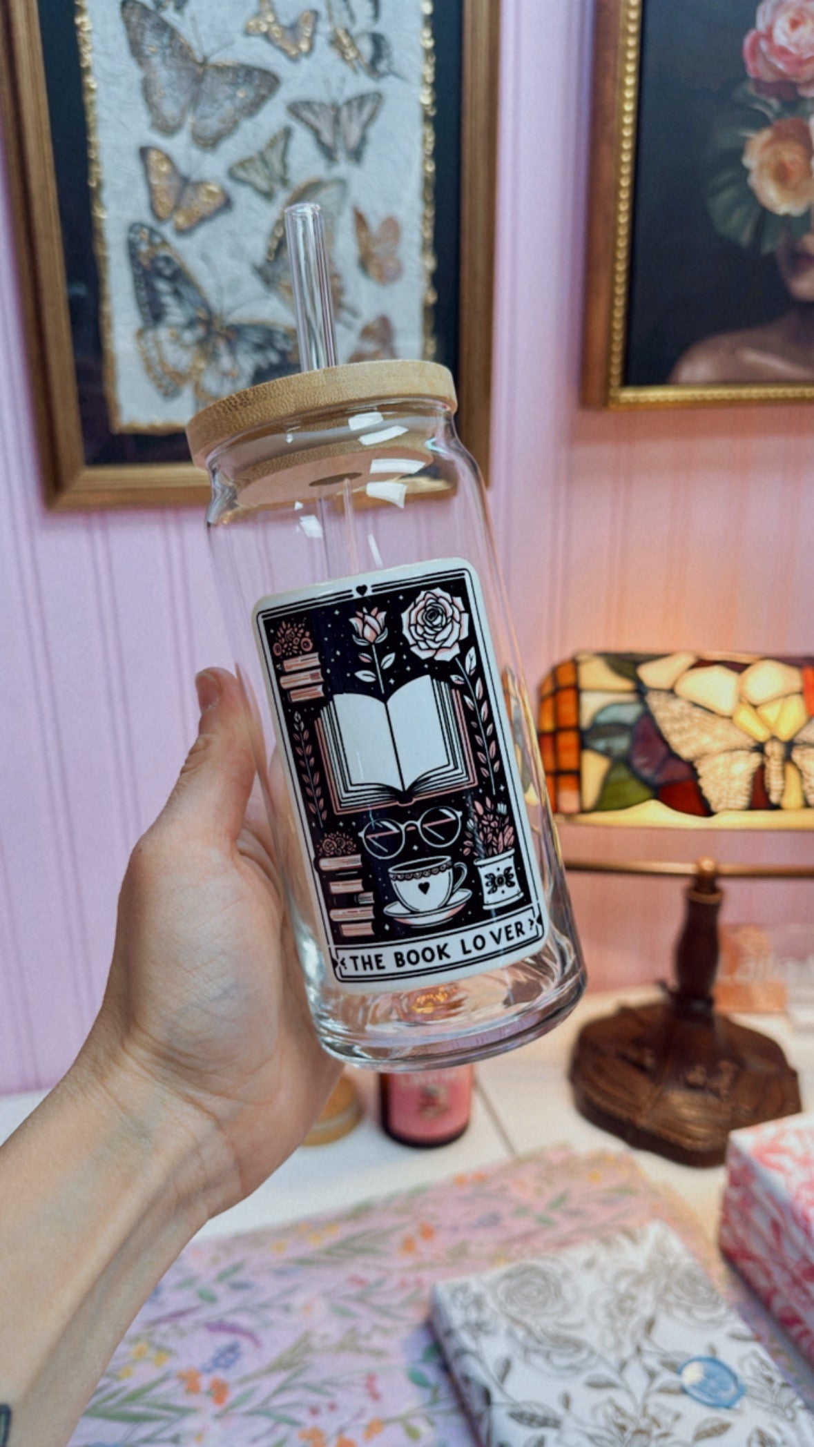 Book Lover 20 oz Glass