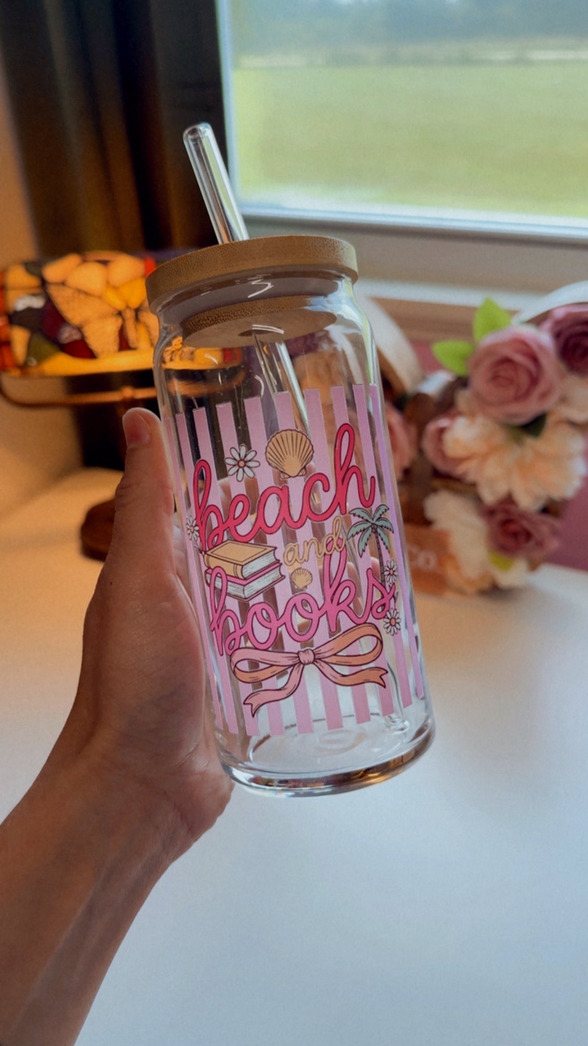 Beach and Books 20 oz Glass