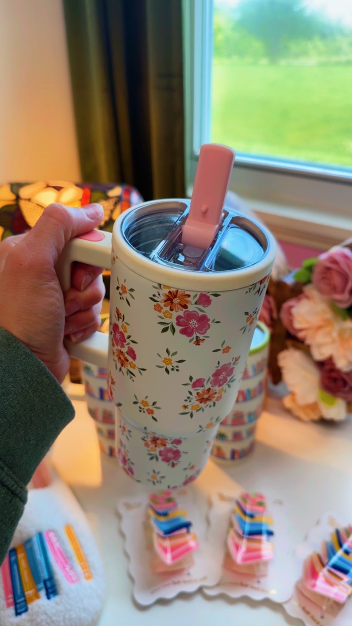 Whimsical Flowers Tumbler 20 oz