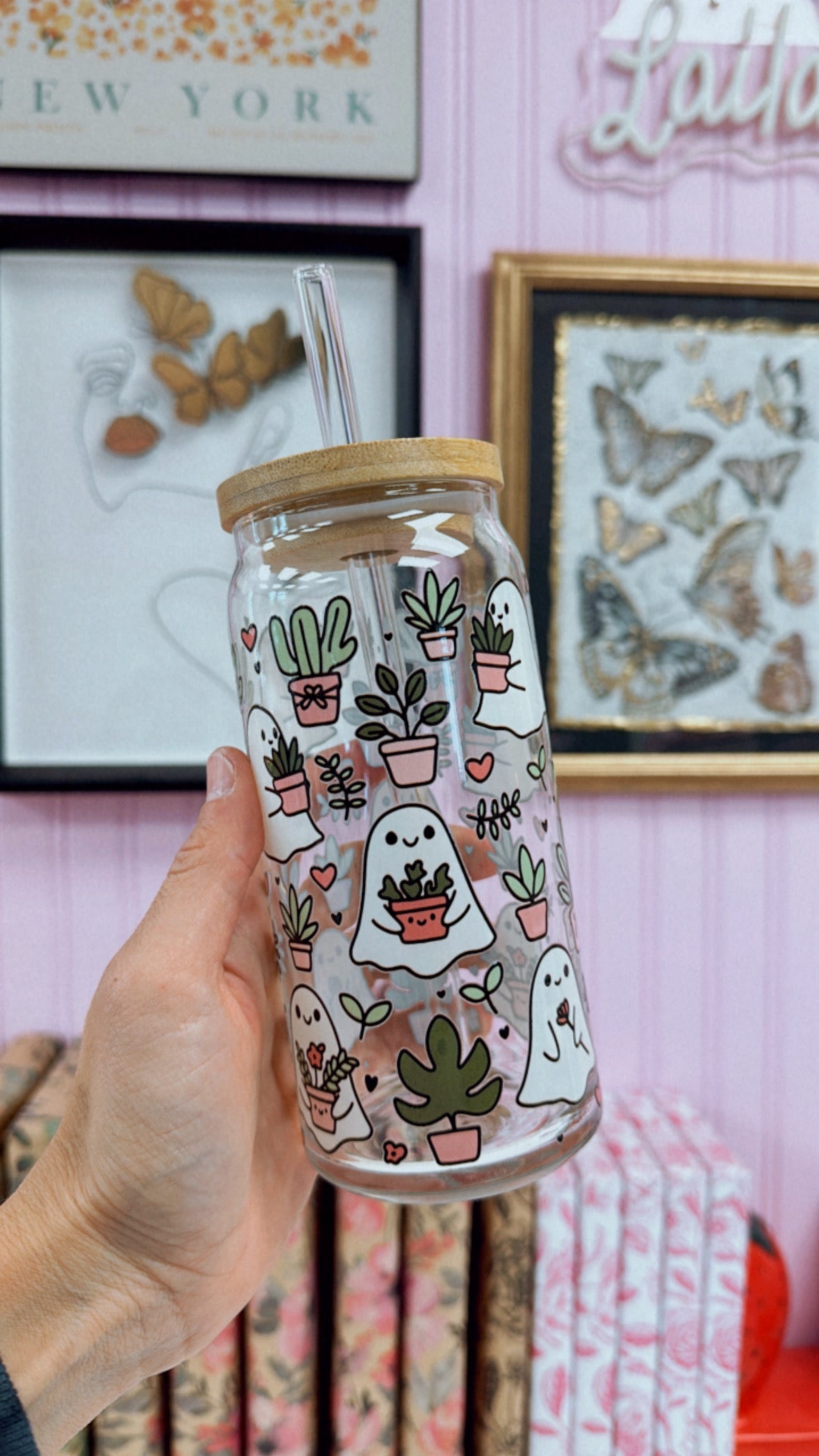 Ghostly Plants 20 oz Glass