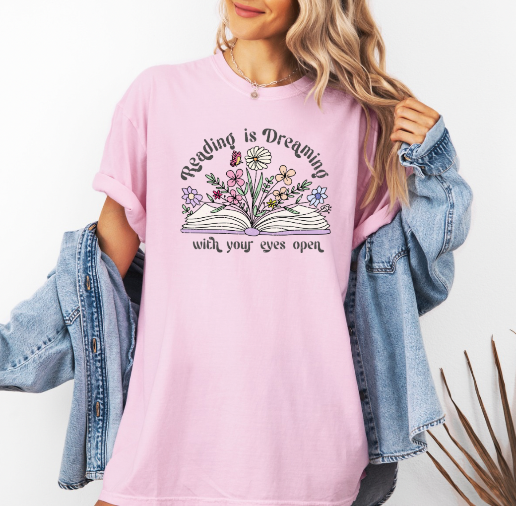 Reading is Dreaming T-shirt (Pink)