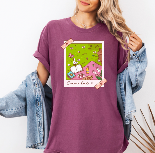Summer Reads T-shirt (Berry)