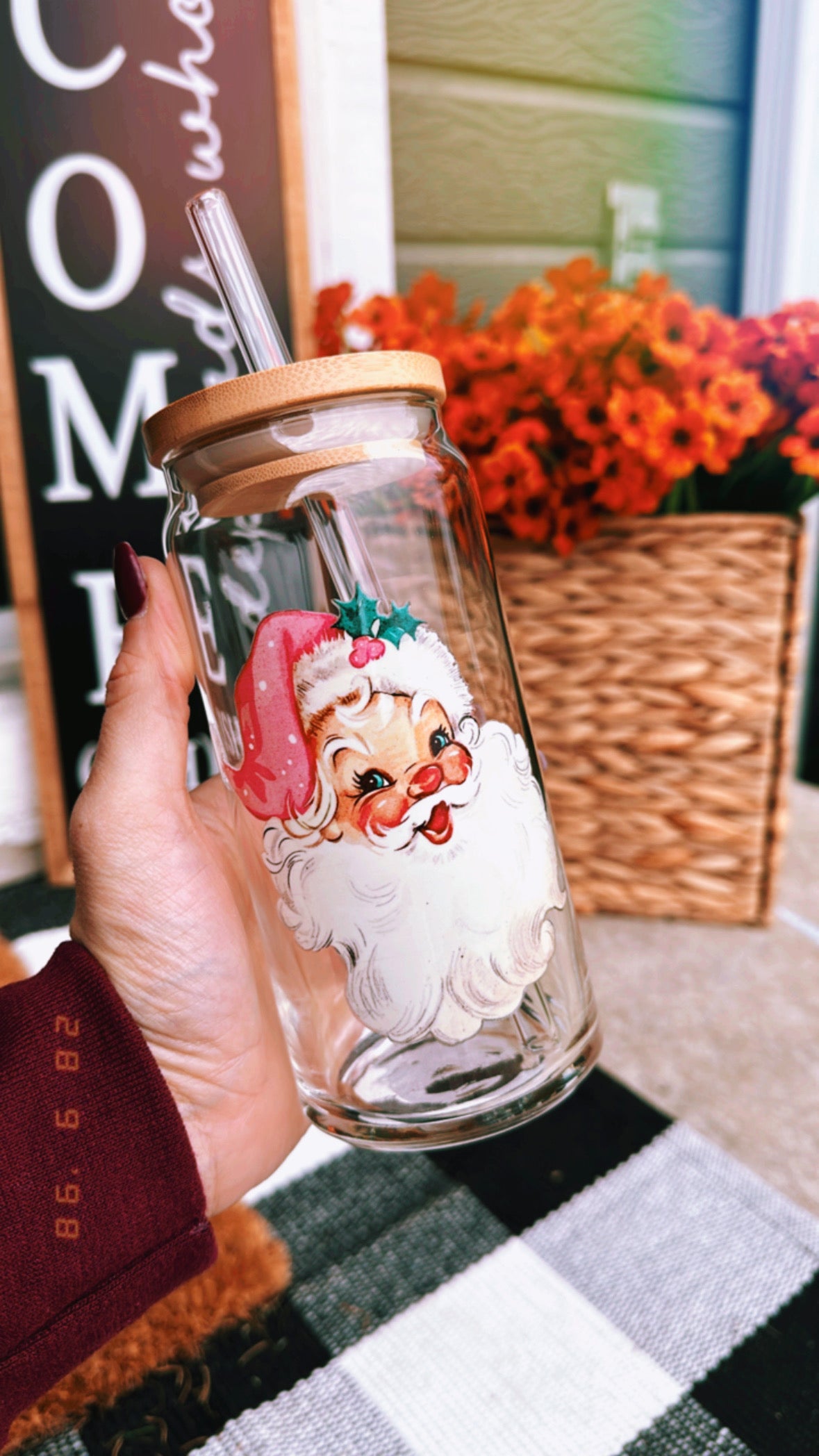 Pink Santa 20 oz Glass Can