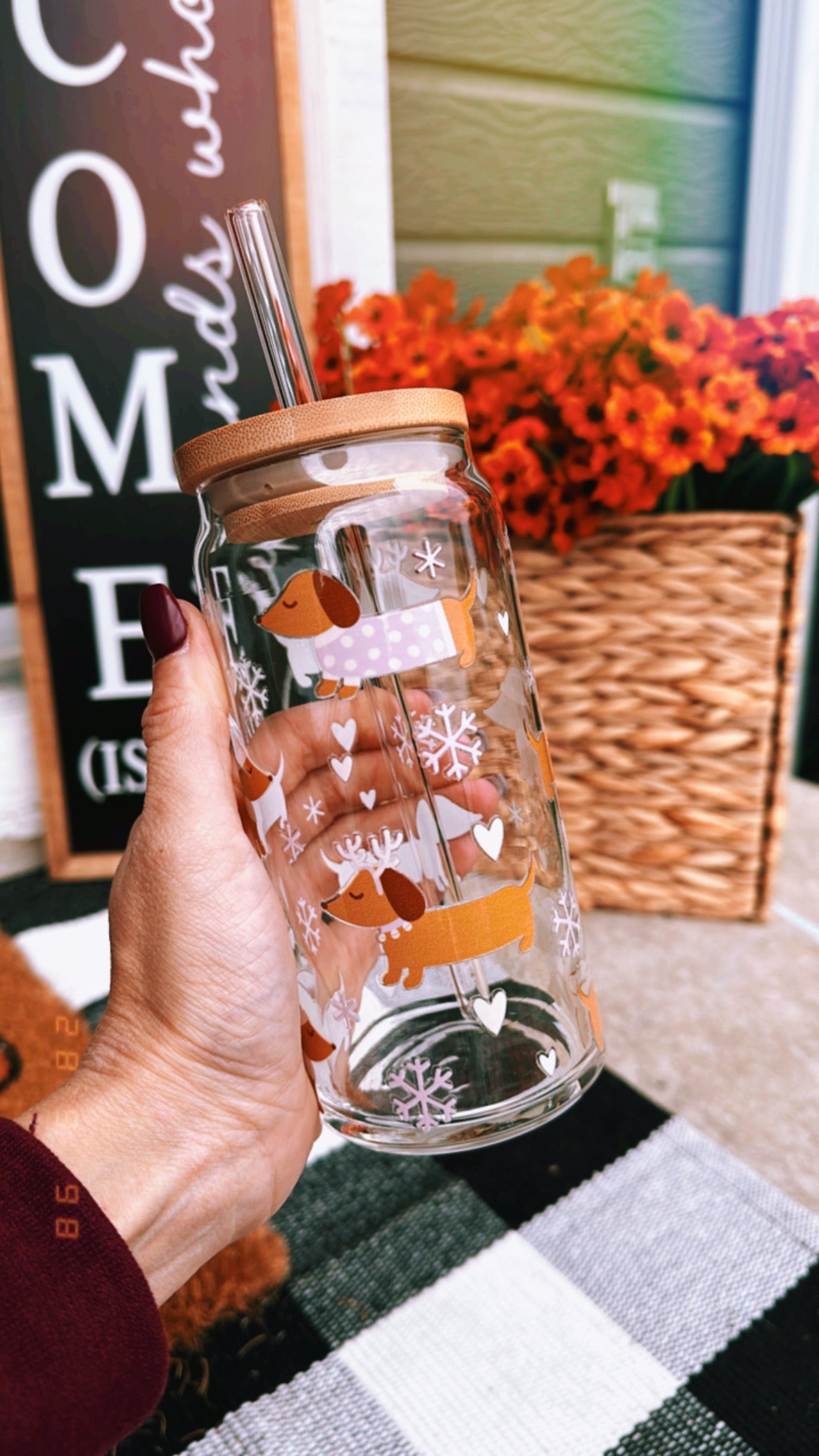 Winter Pups 20 oz Glass Can
