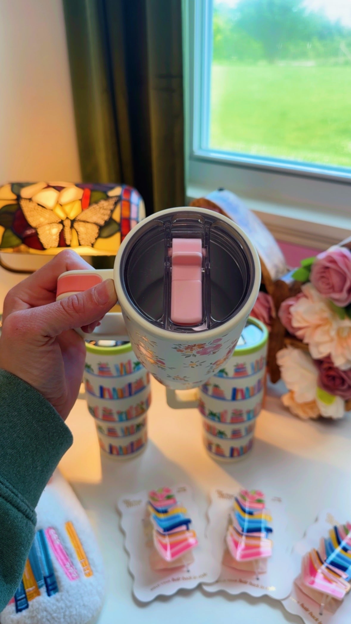 Whimsical Flowers Tumbler 20 oz