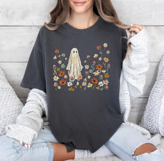 Frolicking Ghost Friend t-shirt (pepper)