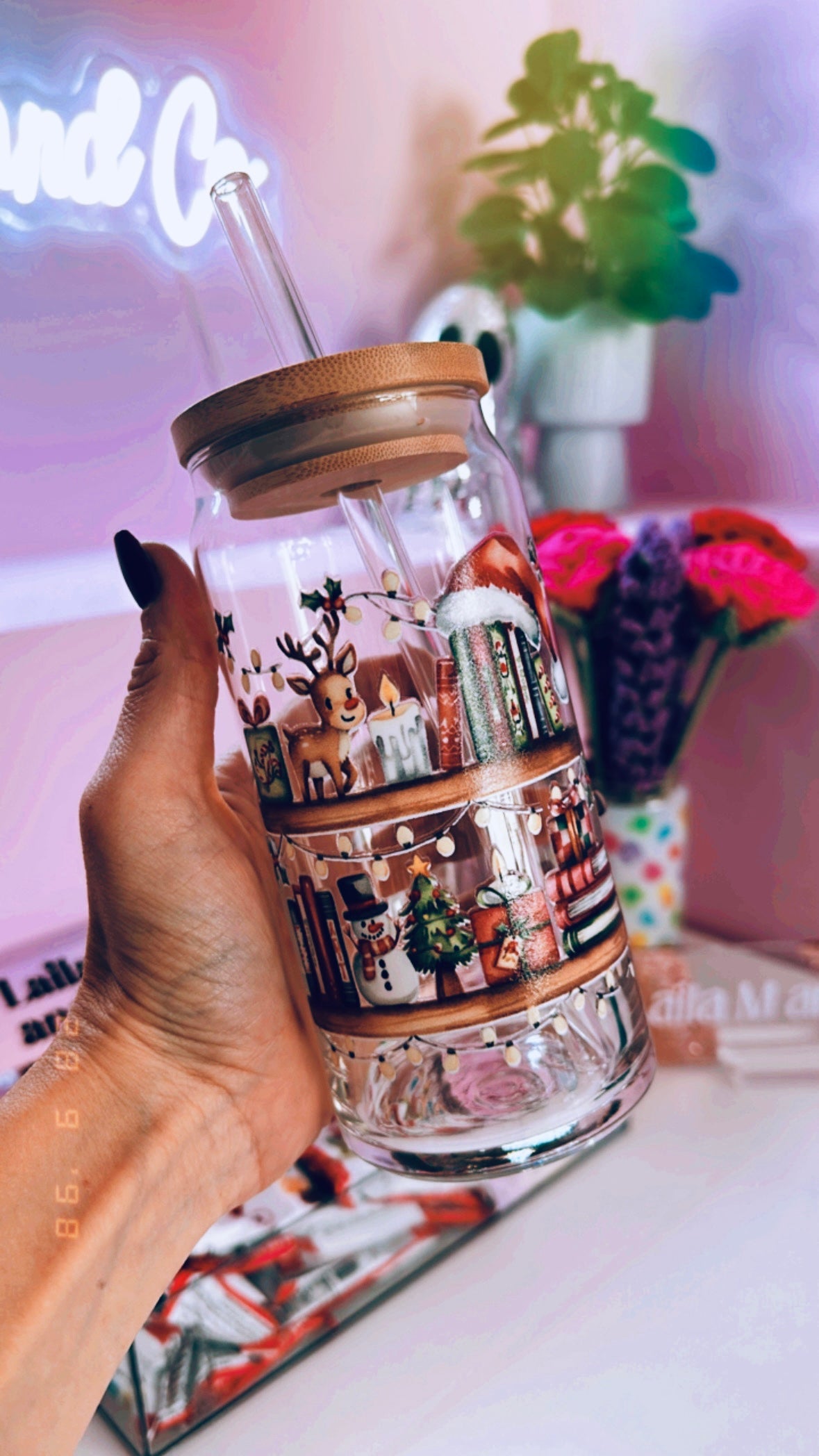 Holiday Bookshelf  20 oz Glass Can