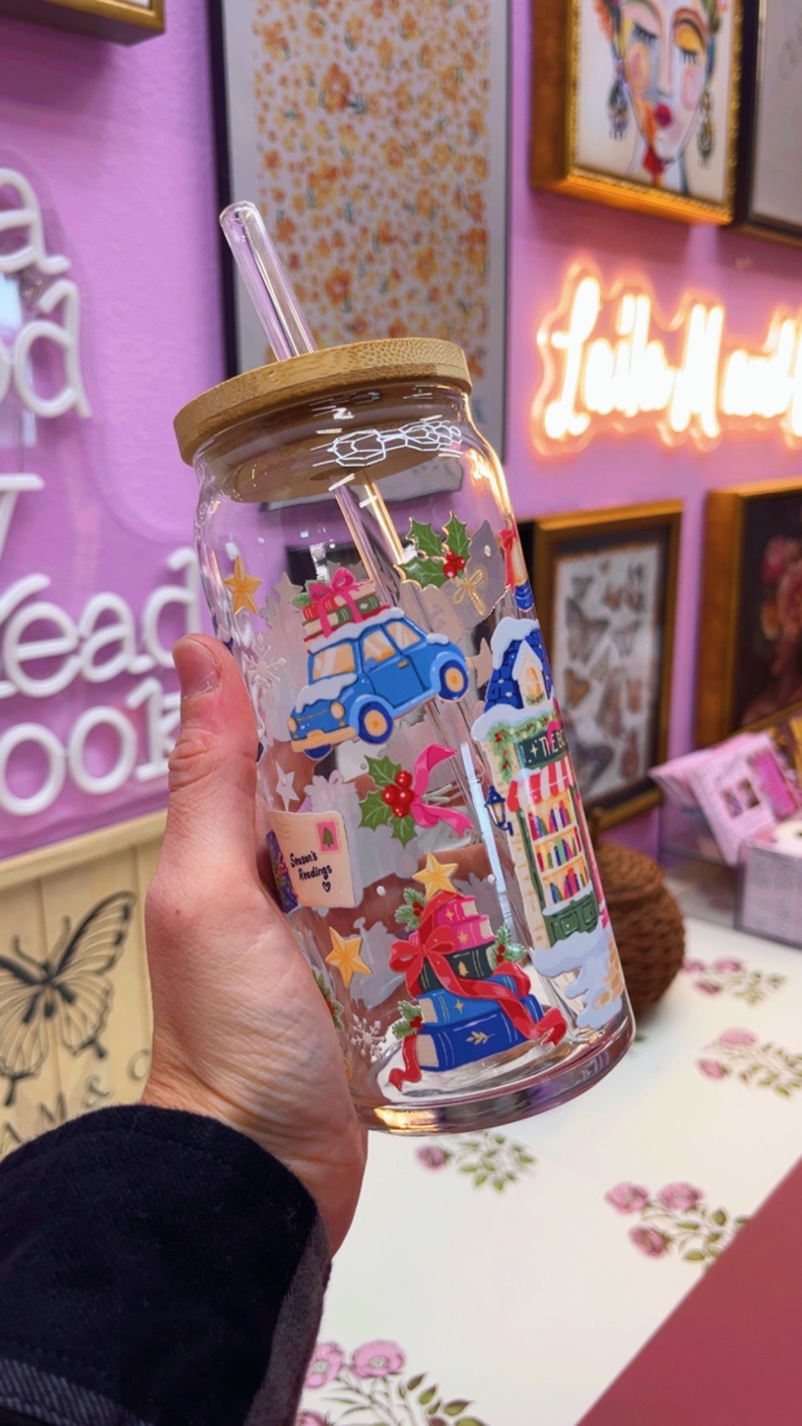 Holiday Travels 20 oz Glass Can