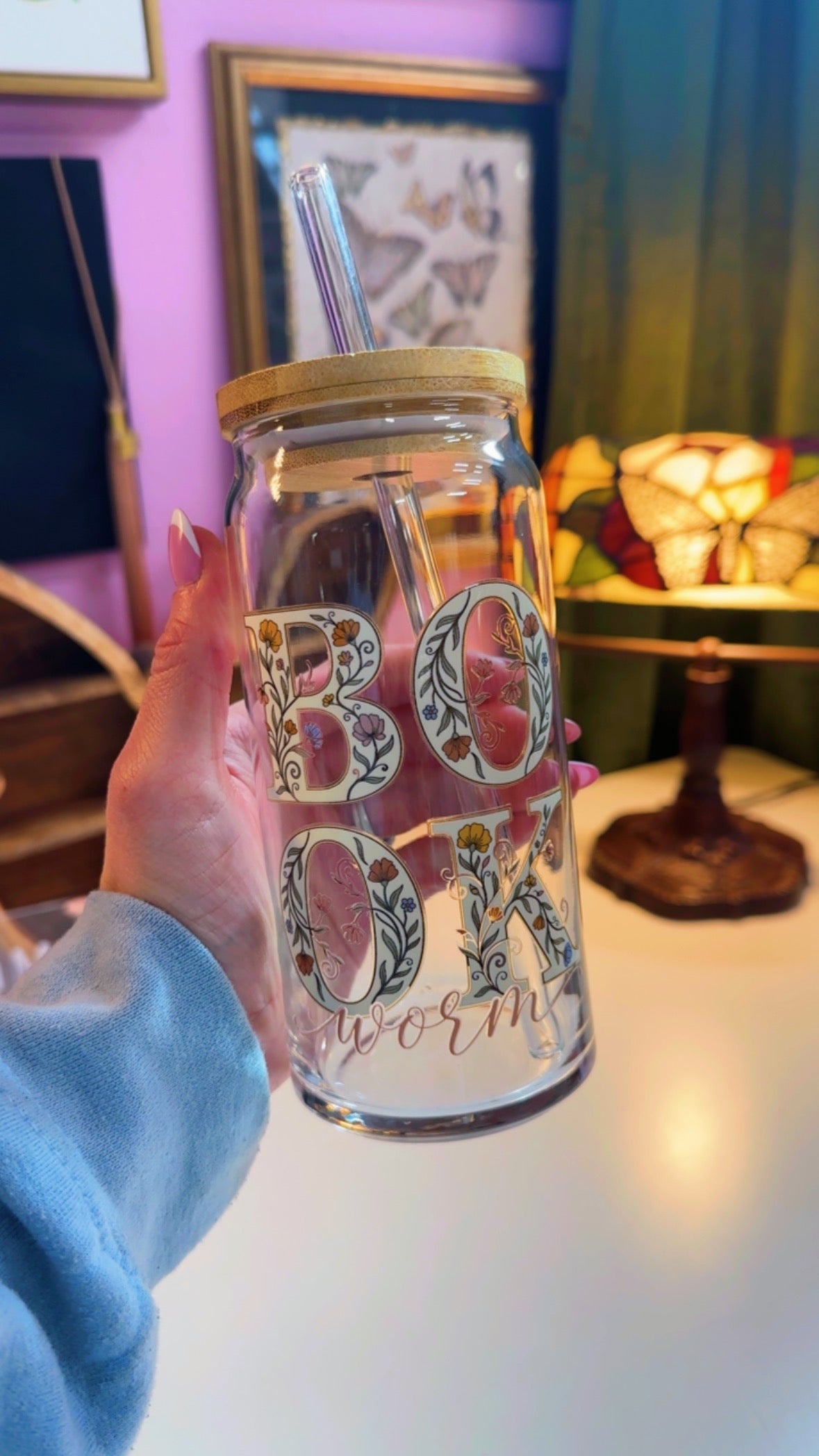Book Worm 20 oz Glass Can