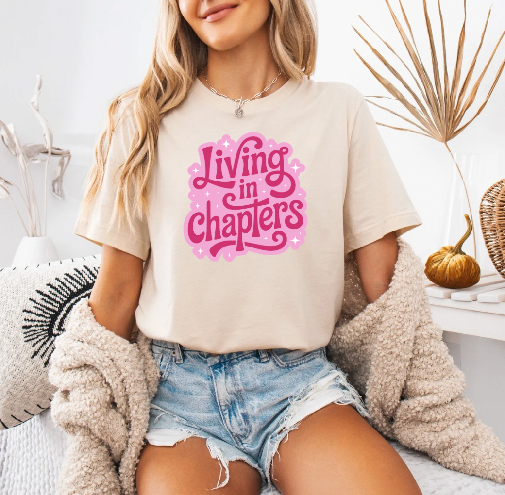 Living in Chapters T-shirt (Ivory)