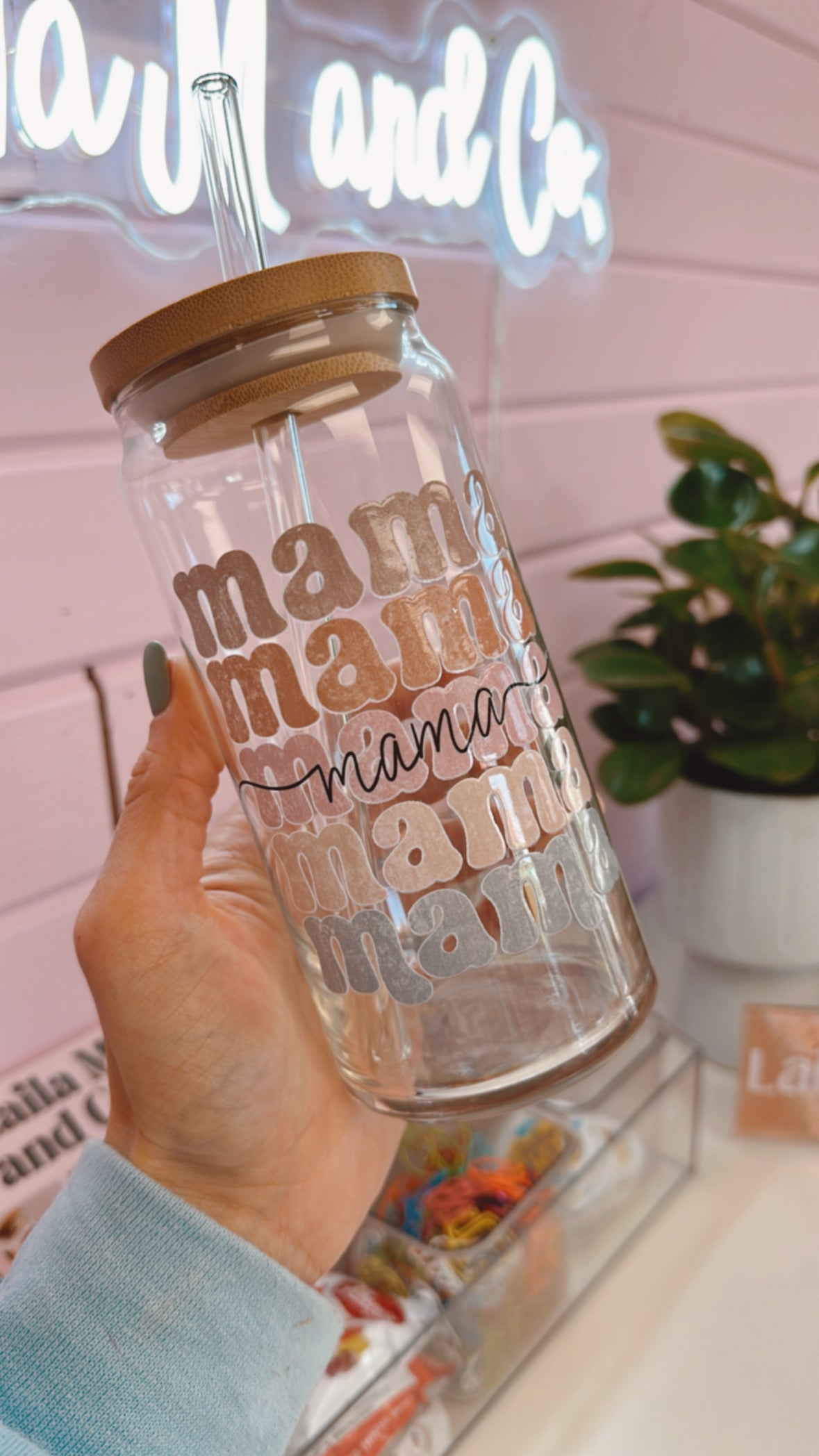 Neutral Mama 20 oz Glass Can